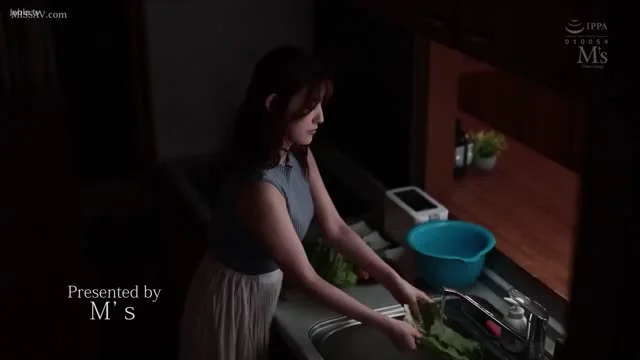 MVSD-541 Sếp chịch cô vợ vì anh chồng quá yếu sinh lý