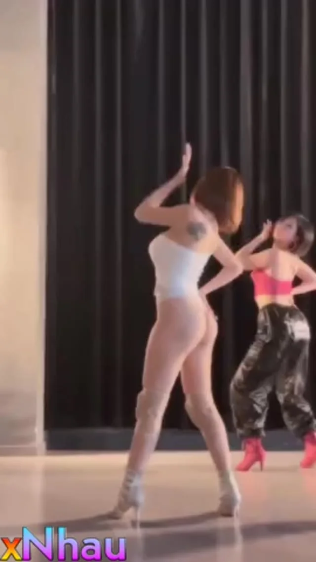 Dance sexy thế ai mà làm lại