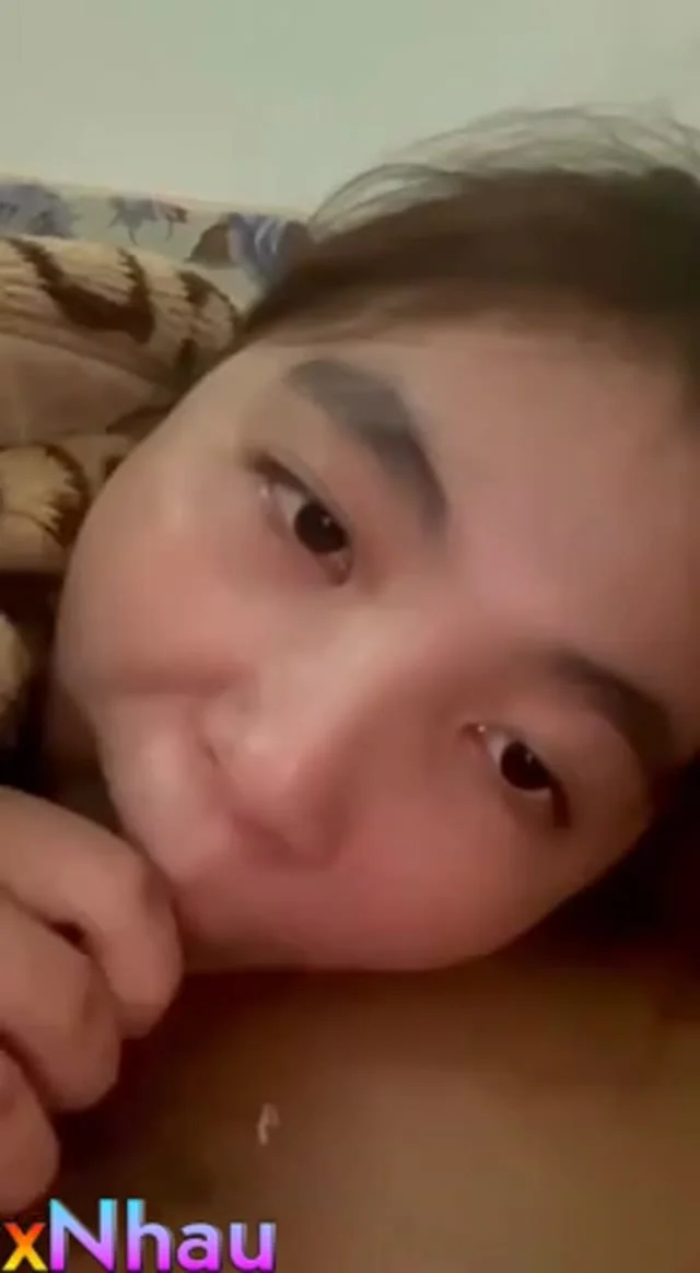 Mỹ Hảo k5 bú cu người yêu dâm đãng, và bị địt từ phía sau