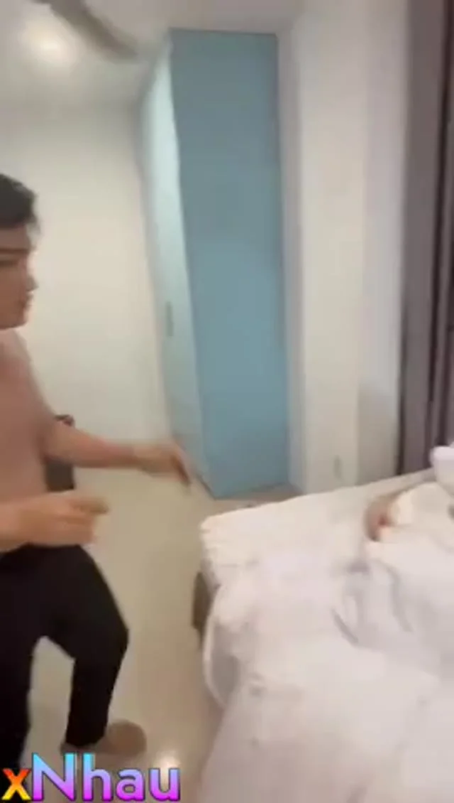 Anh vinfat xanh gặp chị khách nứng lồn gạ đụ trên xe luôn