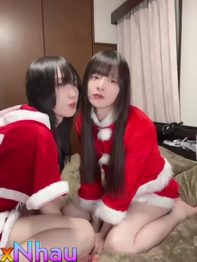 2 em lady địt nhau dâm đãng kích thích siêu dâm rên la dâm