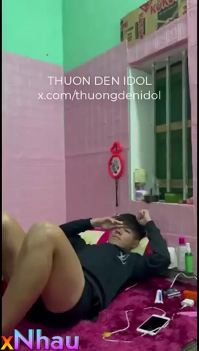 Lần này e Thương trúng số độc đắc r khi gạ đc e trai trẻ chim bự còn k lông dập khỏe