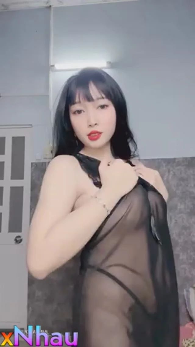 Sex Thiên Ý Vú Siêu To Khổng Lồ Lộ Clip Xxx