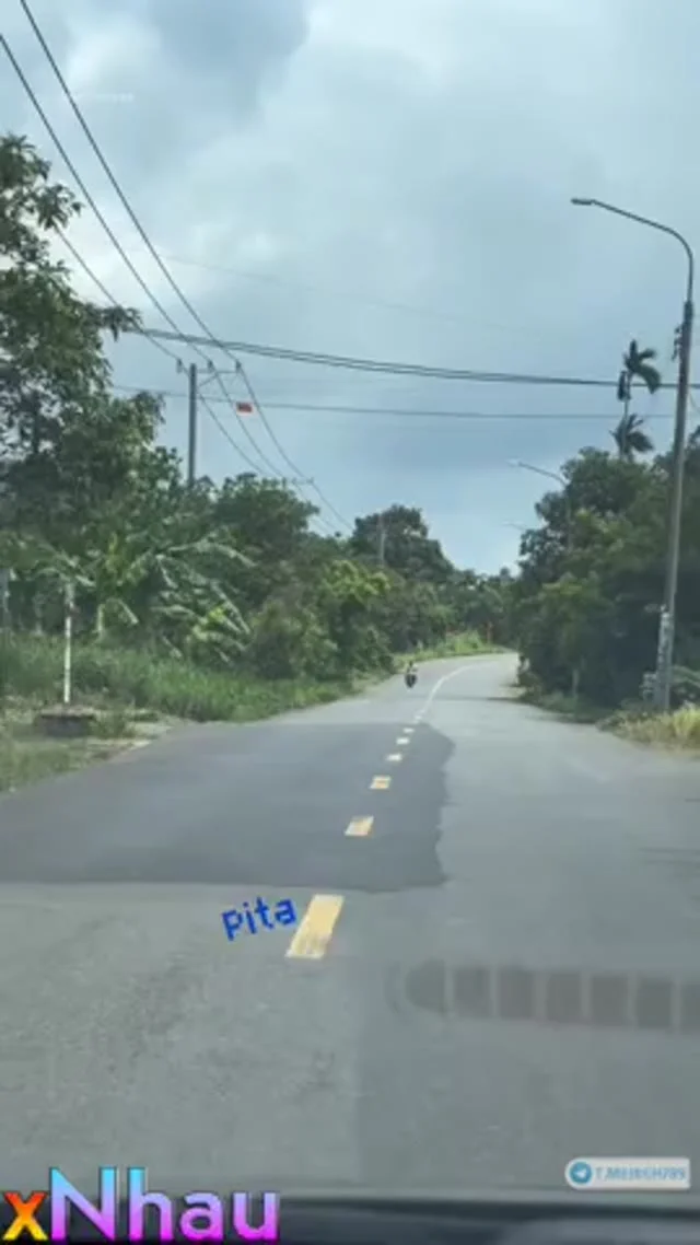 Nhớ em rau quê quá nên đánh oto về thăm e tiện thể ôn bài trog ks cùng e p1