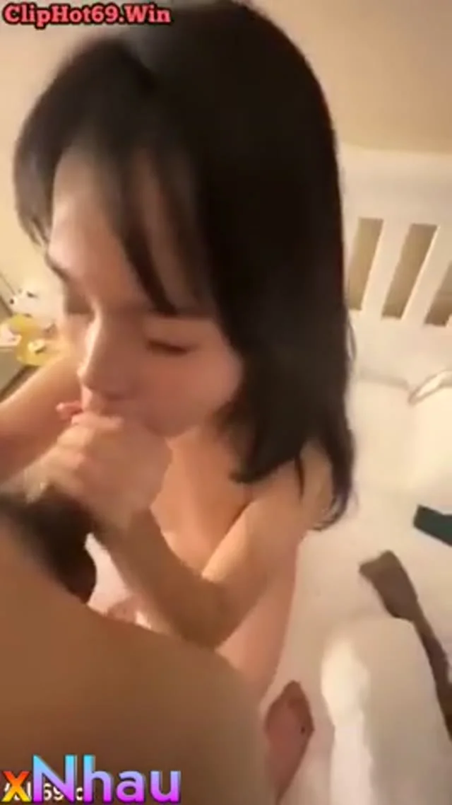 Địt con em thằng bạn bú cu điêu luyện địt nhau tê lồn