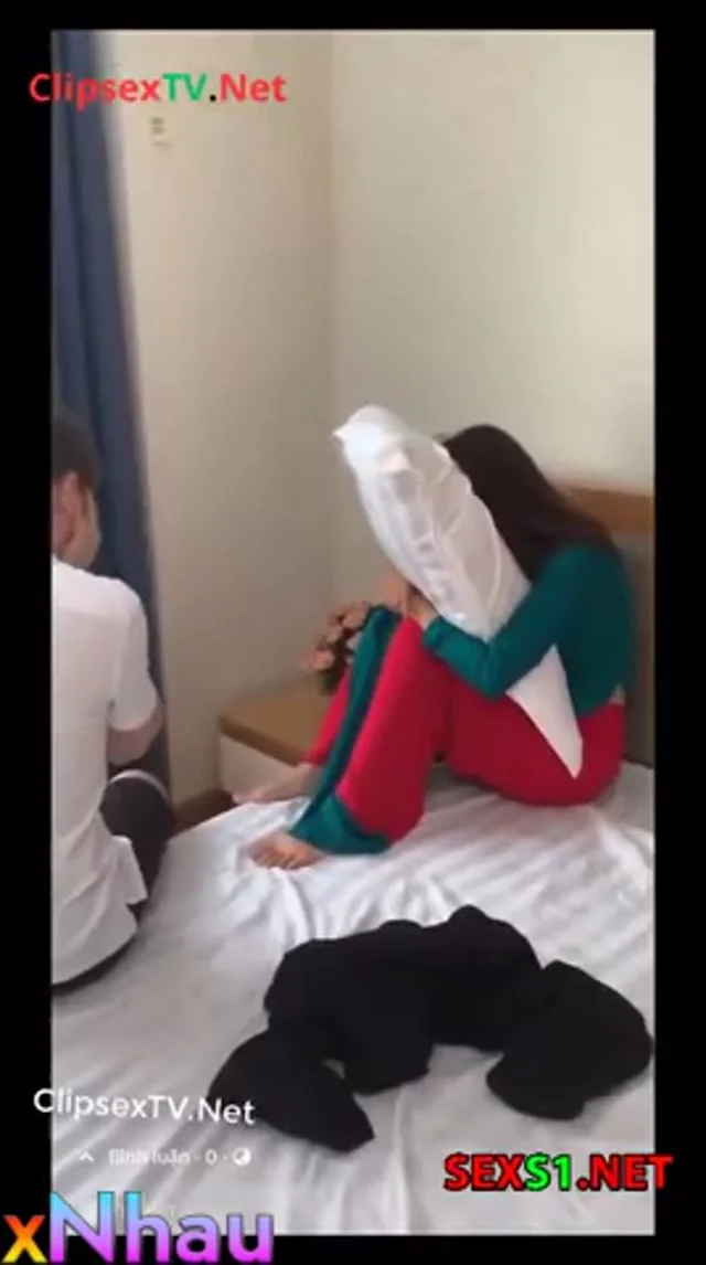 Giáo viên với hiệu trưởng đưa nhau đi nhà nghỉ bị chồng bắt quả tang