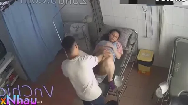 Hack camera,EM GÁI ĐI KHÁM THAI BỊ BS MÓC LỒN BÓP VÚ HỎI CÓ CẢM GIÁC KHÔNG