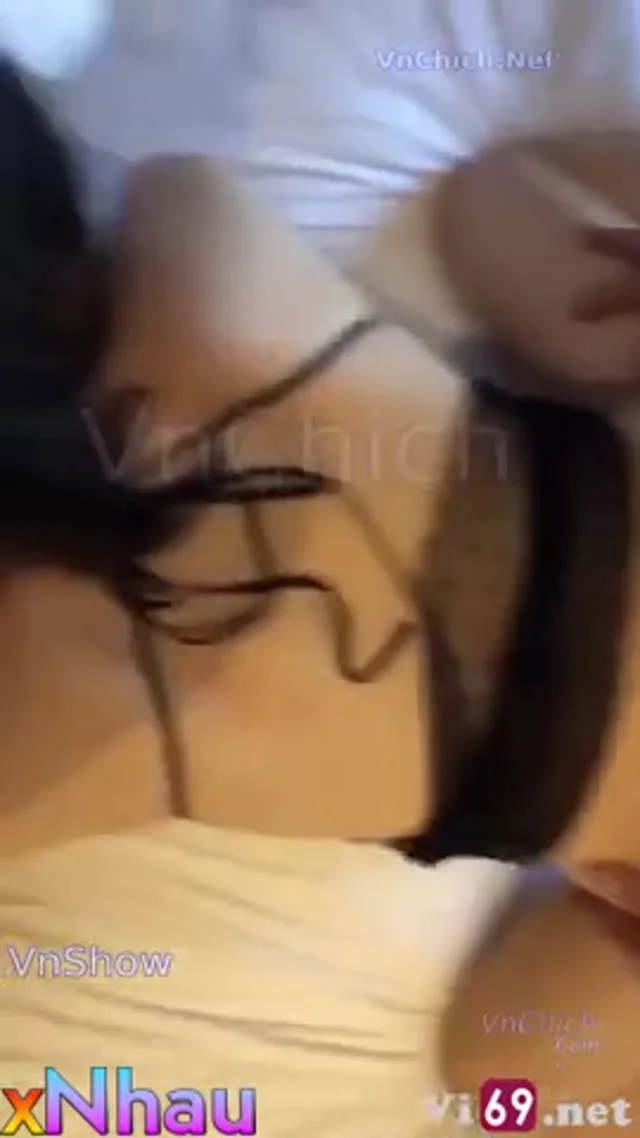 Chụp ảnh nude cho Gái Xinh Vú To lồn múp đc Three Some móc lồn djt tập thể rên rỉ