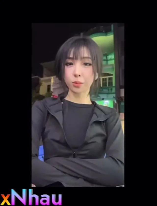 Hot girl Instagram Nguyễn Uyên Trang 40k Follow xinh tươi lộ clip với bạn trai