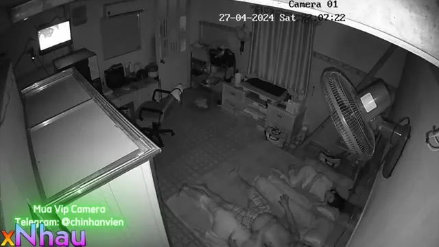 Hack Camera Nứng Lồn Móc Lồn Vợ Xong Mút Lồn Cho Vợ Lên Đỉnh
